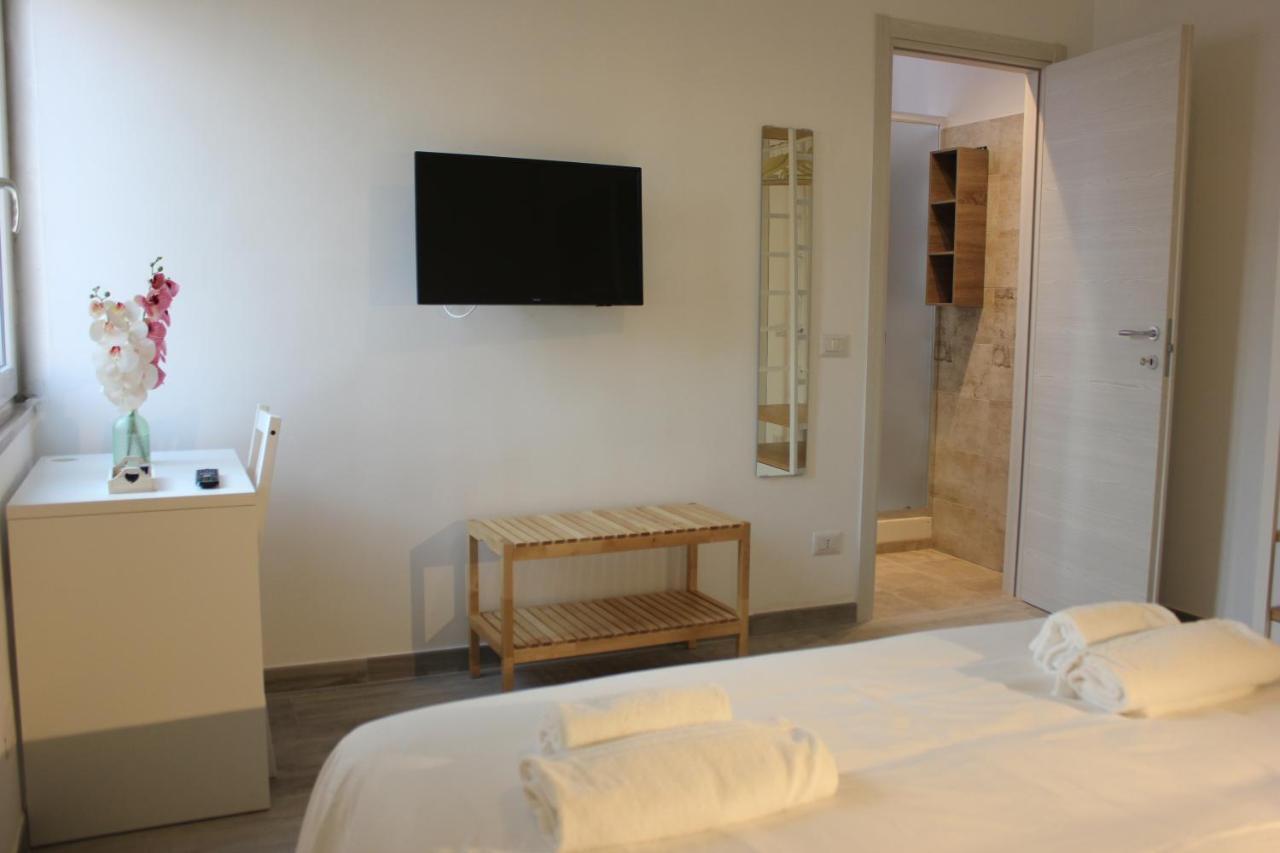 Roman Sunrise Rooms Exterior photo